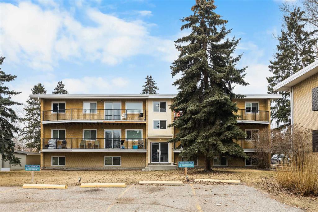 Picture of 204, 3103 Blakiston Drive NW, Calgary Real Estate Listing