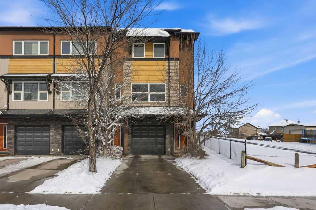 Picture of 12993 Coventry Hills Way NE, Calgary Real Estate Listing