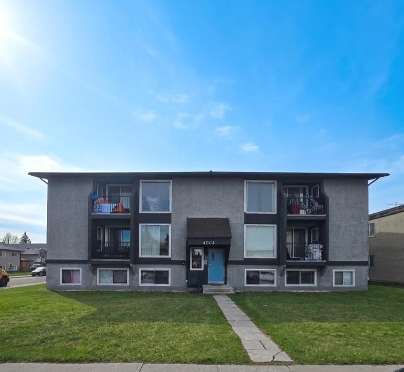 Picture of 4503 73 Street NW, Calgary Real Estate Listing