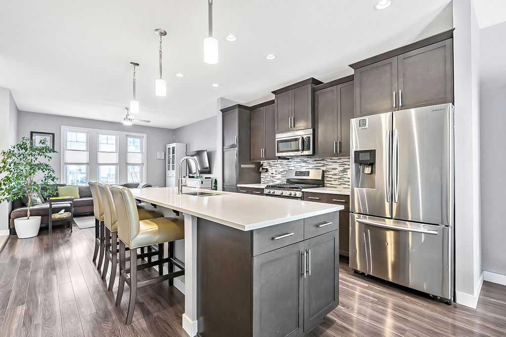 Picture of 147 River Heights Drive , Cochrane Real Estate Listing