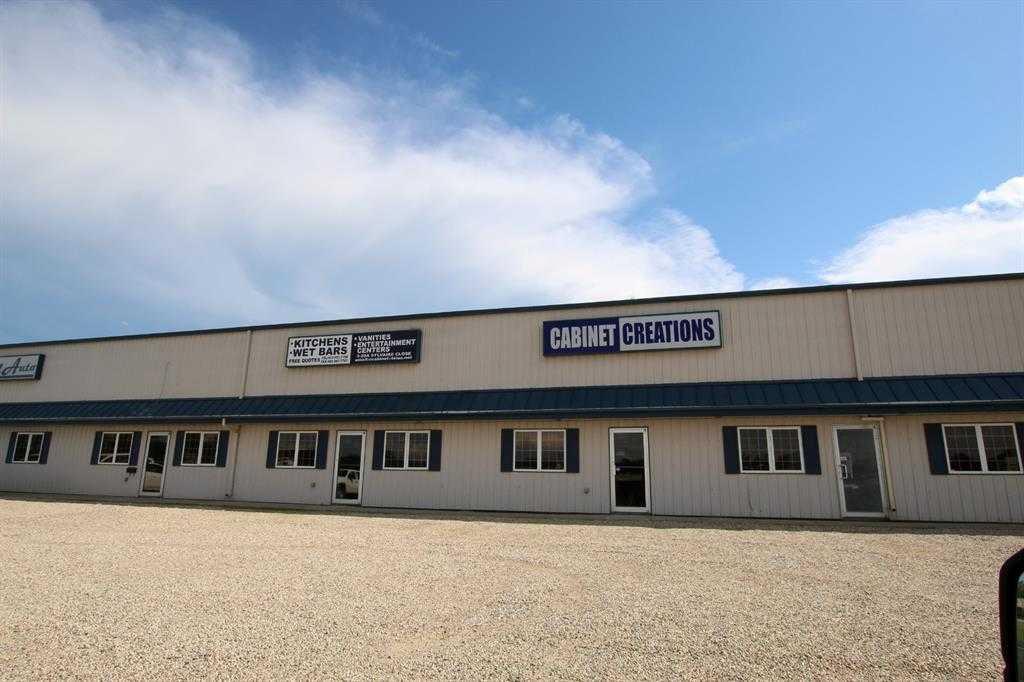 Picture of 4, 20A Sylvaire Close , Sylvan Lake Real Estate Listing