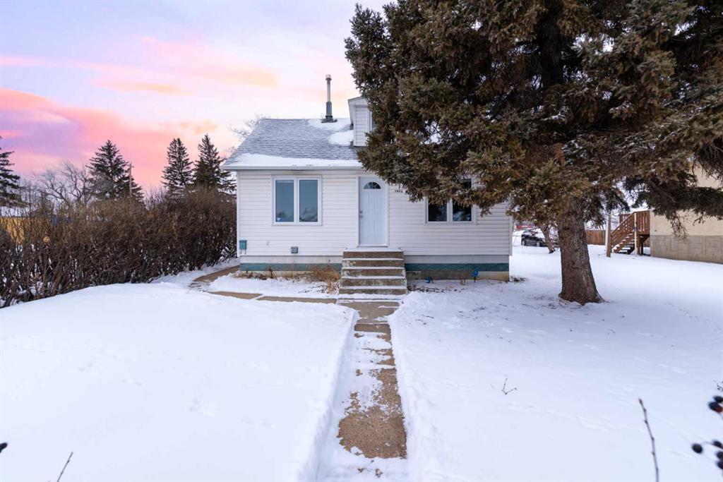Picture of 3402 49 Avenue , Lloydminster Real Estate Listing