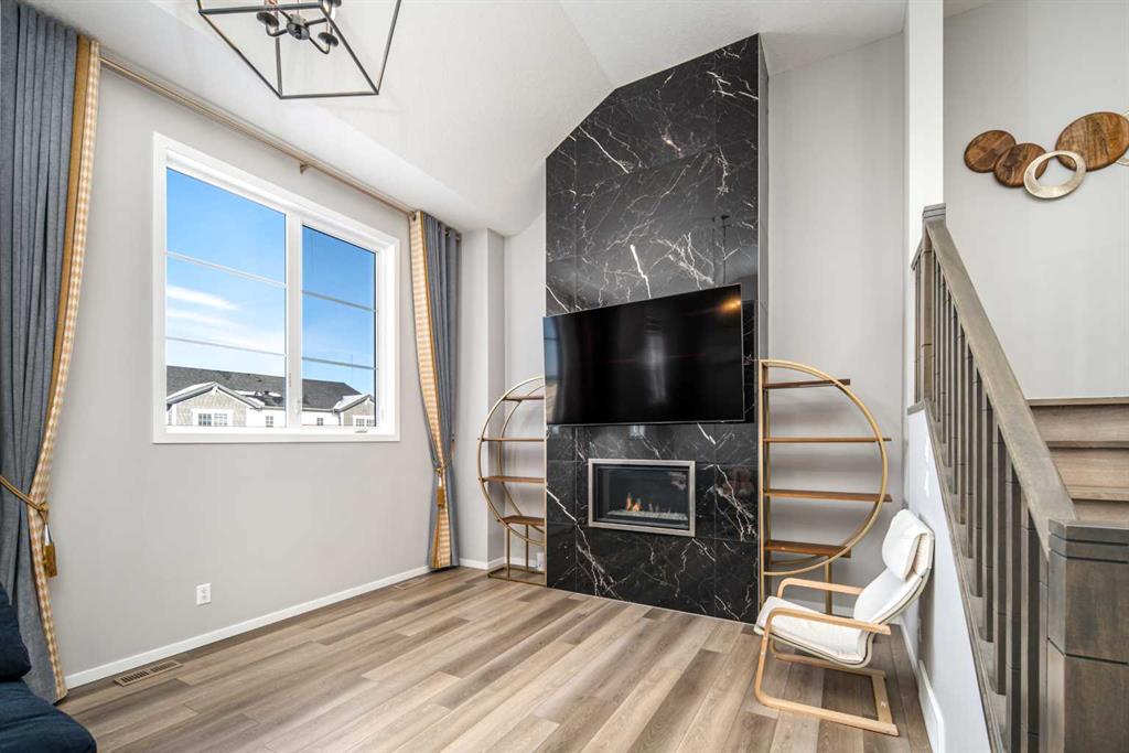 Picture of 148 Carringham Road NW  , Calgary Real Estate Listing
