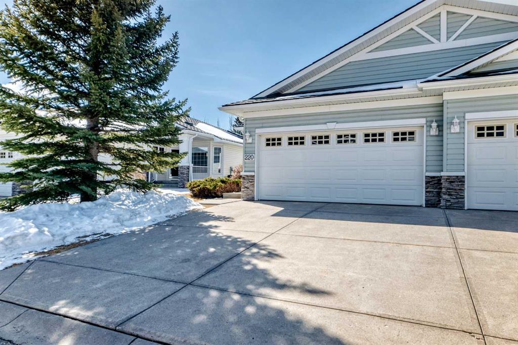 Picture of 220 Rocky Ridge Villas NW, Calgary Real Estate Listing