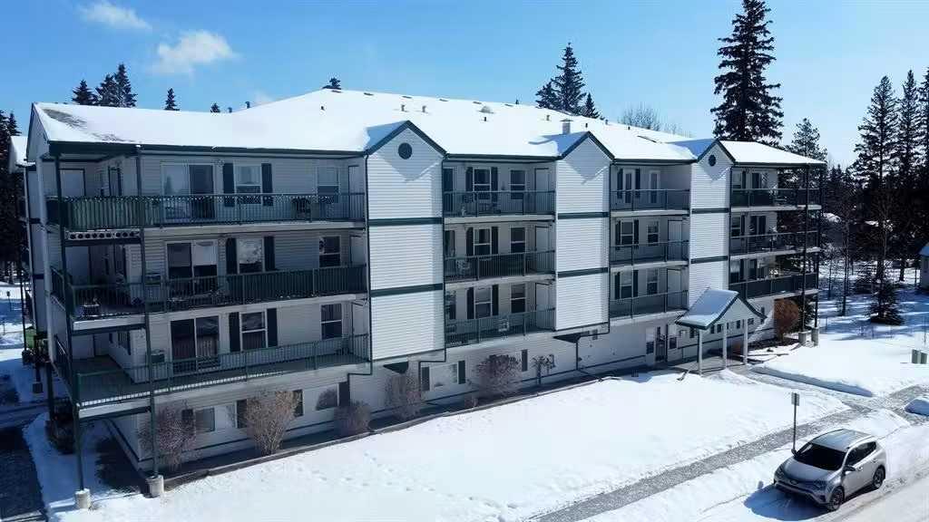 Picture of 201, 777 48 Street , Edson Real Estate Listing