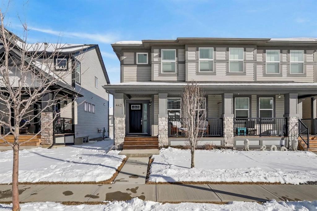 Picture of 442 Hillcrest Road SW, Airdrie Real Estate Listing