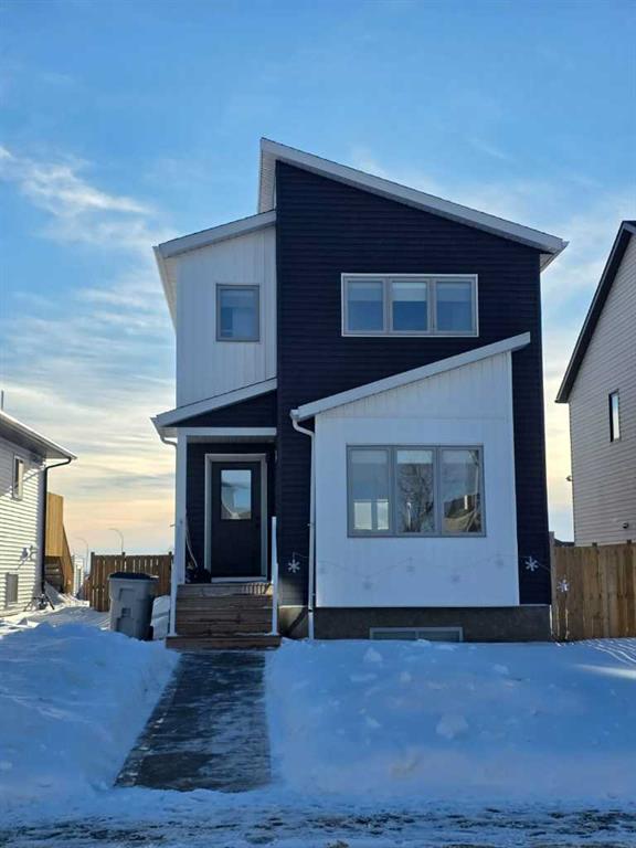 Picture of 2713 11 Avenue , Wainwright Real Estate Listing