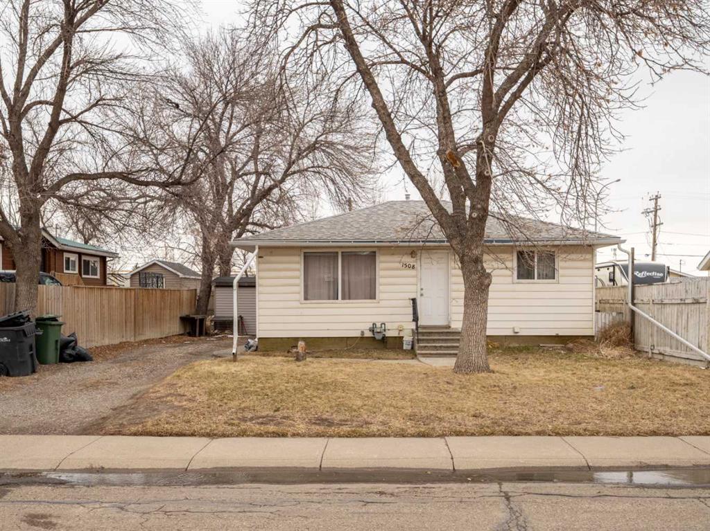 Picture of 1508 19 Avenue , Coaldale Real Estate Listing