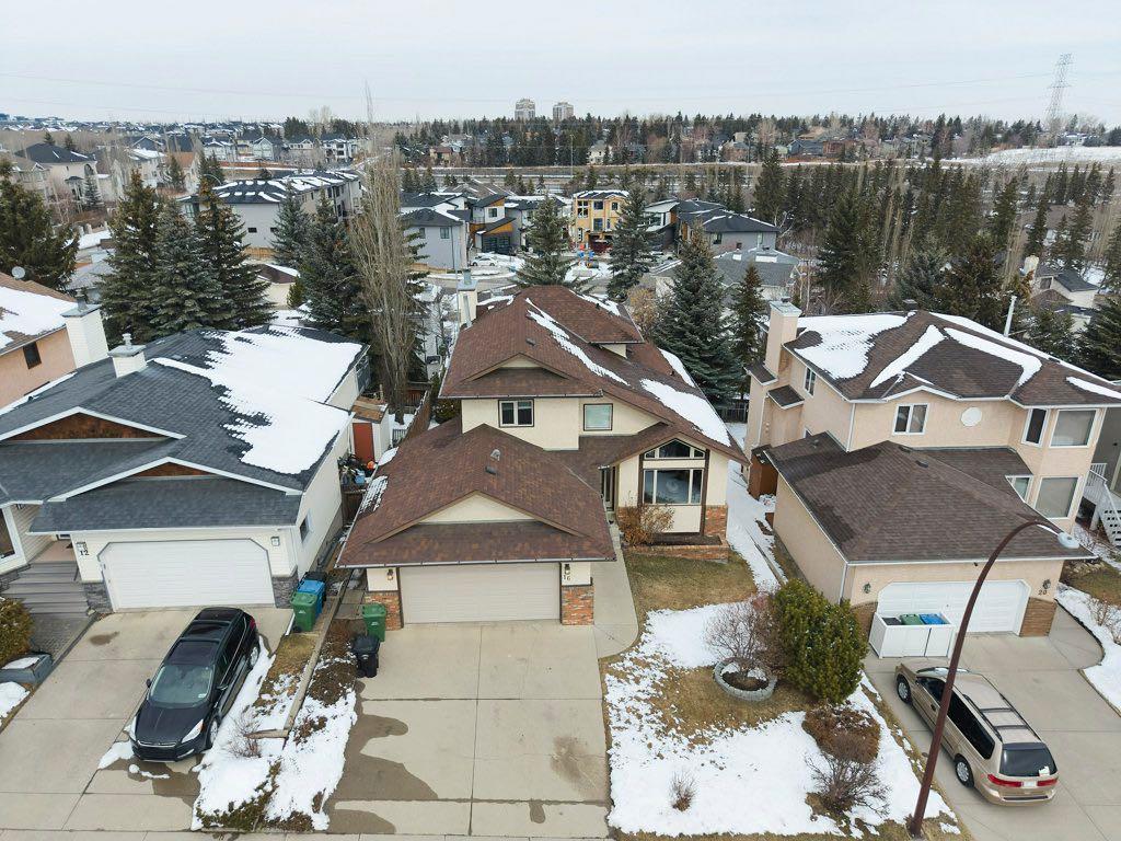 Picture of 16 Straddock Crescent SW, Calgary Real Estate Listing