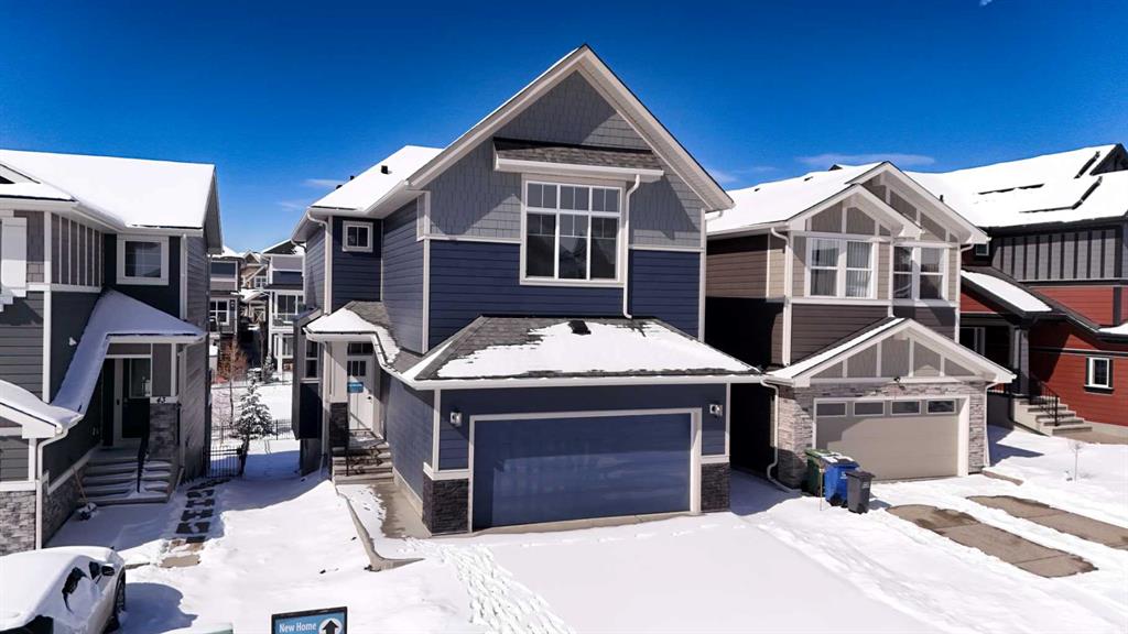 Picture of 47 Sundown Crescent , Cochrane Real Estate Listing