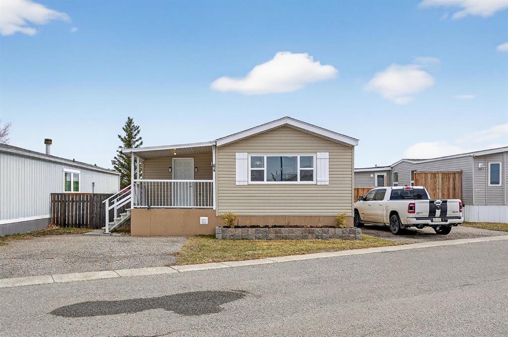 Picture of 64, 2715 Westside Drive W, Lethbridge Real Estate Listing