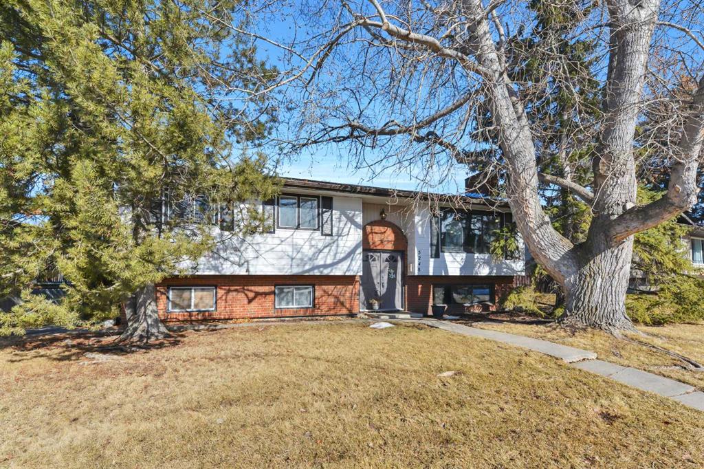 Picture of 5248 37 Street  , Innisfail Real Estate Listing