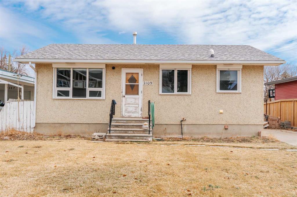 Picture of 2109 18 Street , Coaldale Real Estate Listing