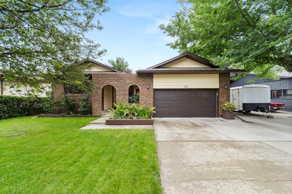 Picture of 25 Westheights Drive , Didsbury Real Estate Listing