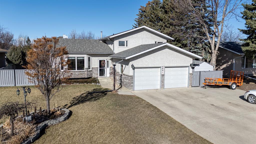 Picture of 4601 4 Street W, Claresholm Real Estate Listing