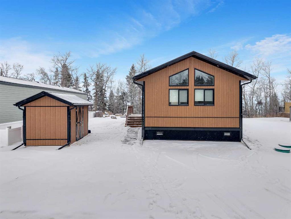 Picture of 111, 41310 Range Road 282  , Rural Lacombe County Real Estate Listing
