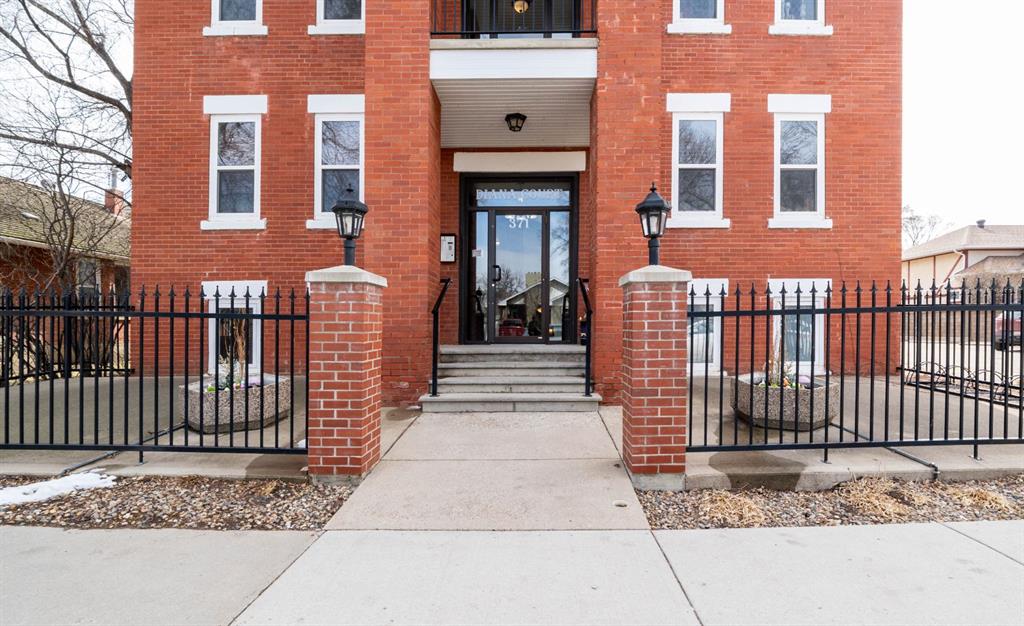 Picture of 405, 371 Aberdeen Street SE, Medicine Hat Real Estate Listing