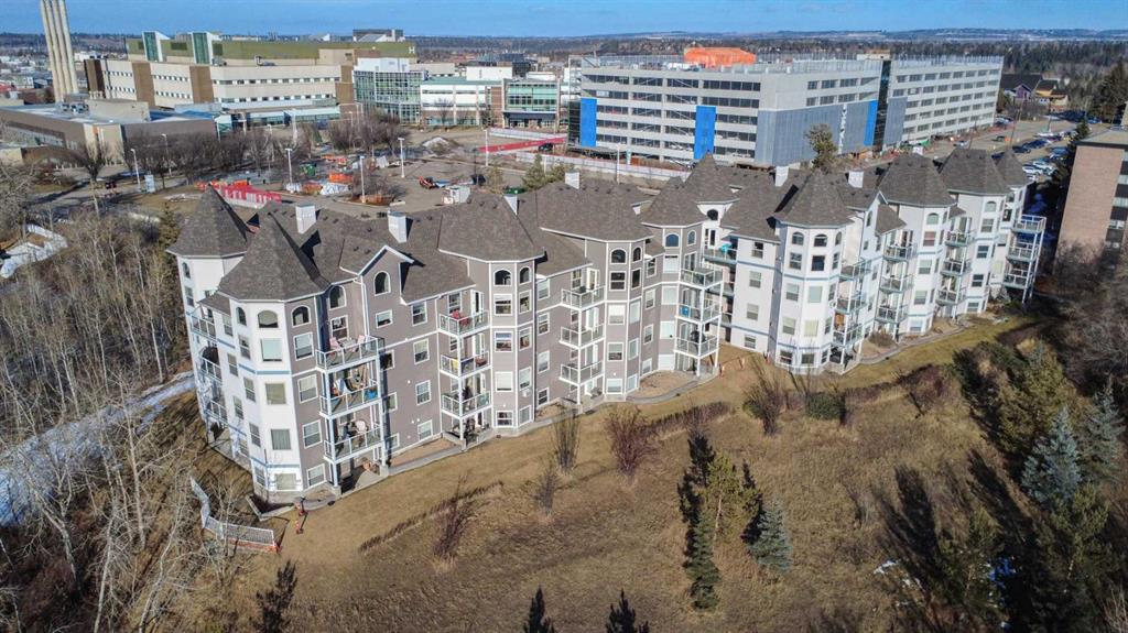 Picture of 304, 5217 39 Street , Red Deer Real Estate Listing