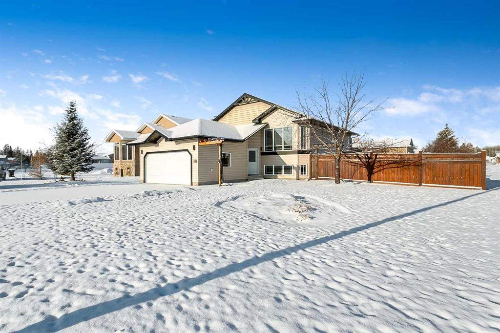 Picture of 1112 2 Street NE, Sundre Real Estate Listing