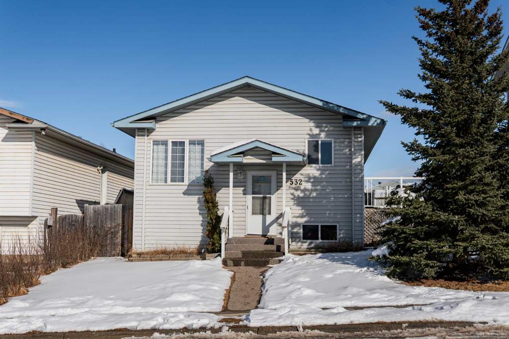 Picture of 532 Boutin Avenue , Hinton Real Estate Listing