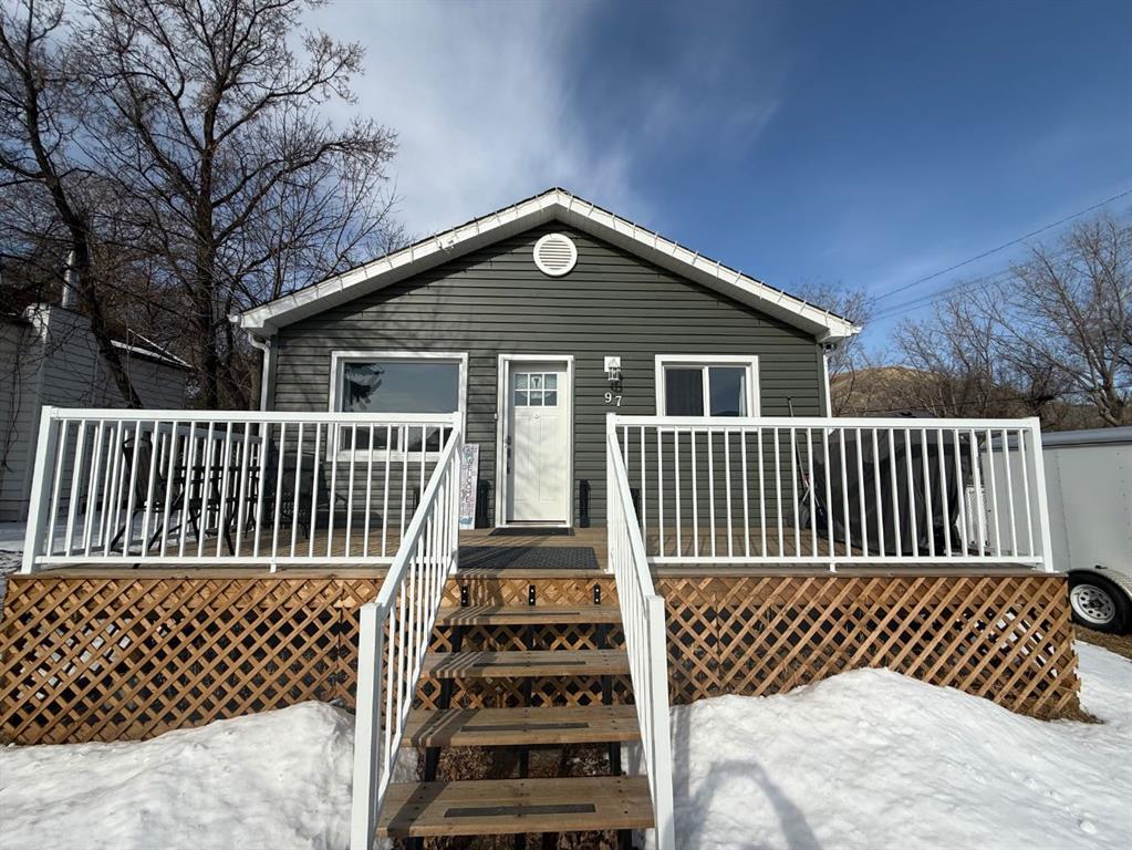 Picture of 97 Villa Street , Drumheller Real Estate Listing
