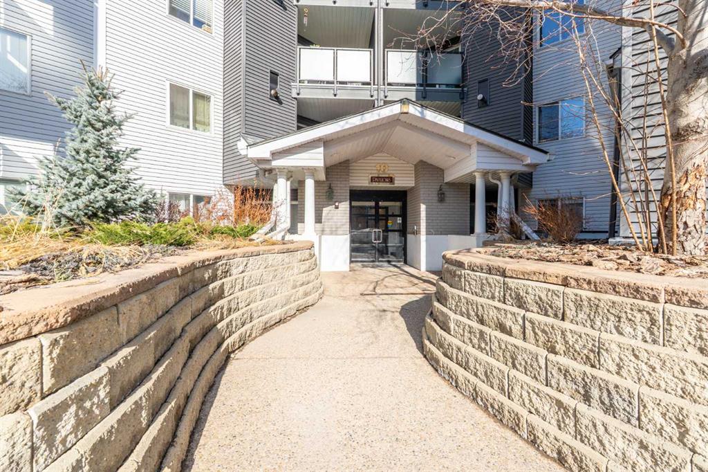 Picture of 311, 10 Sierra Morena Mews SW, Calgary Real Estate Listing