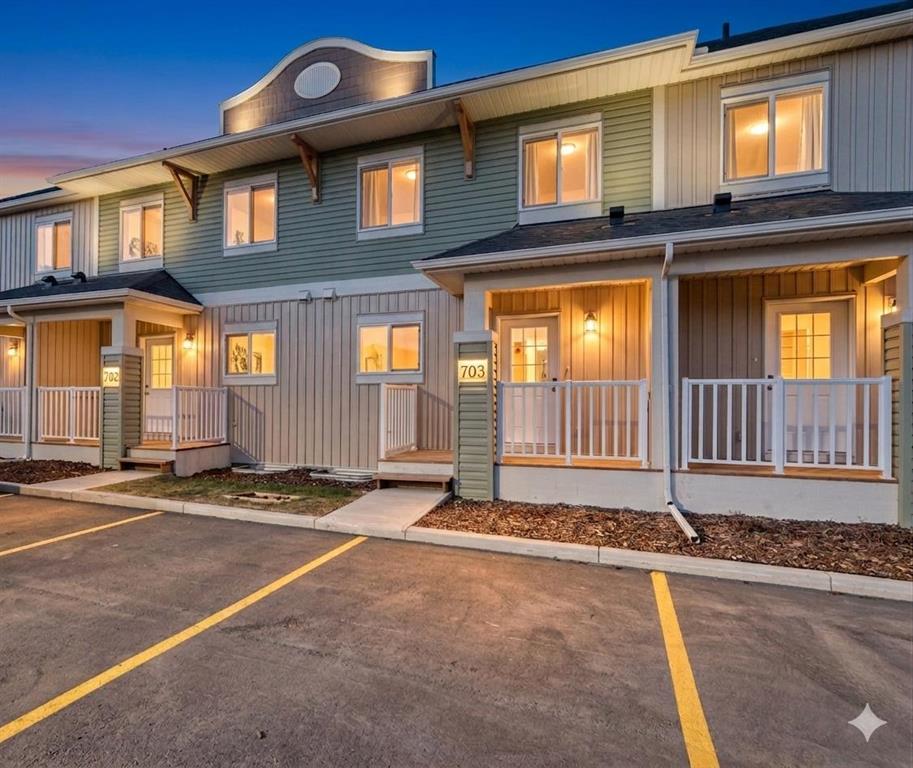 Picture of 703 Clover Road , Carstairs Real Estate Listing