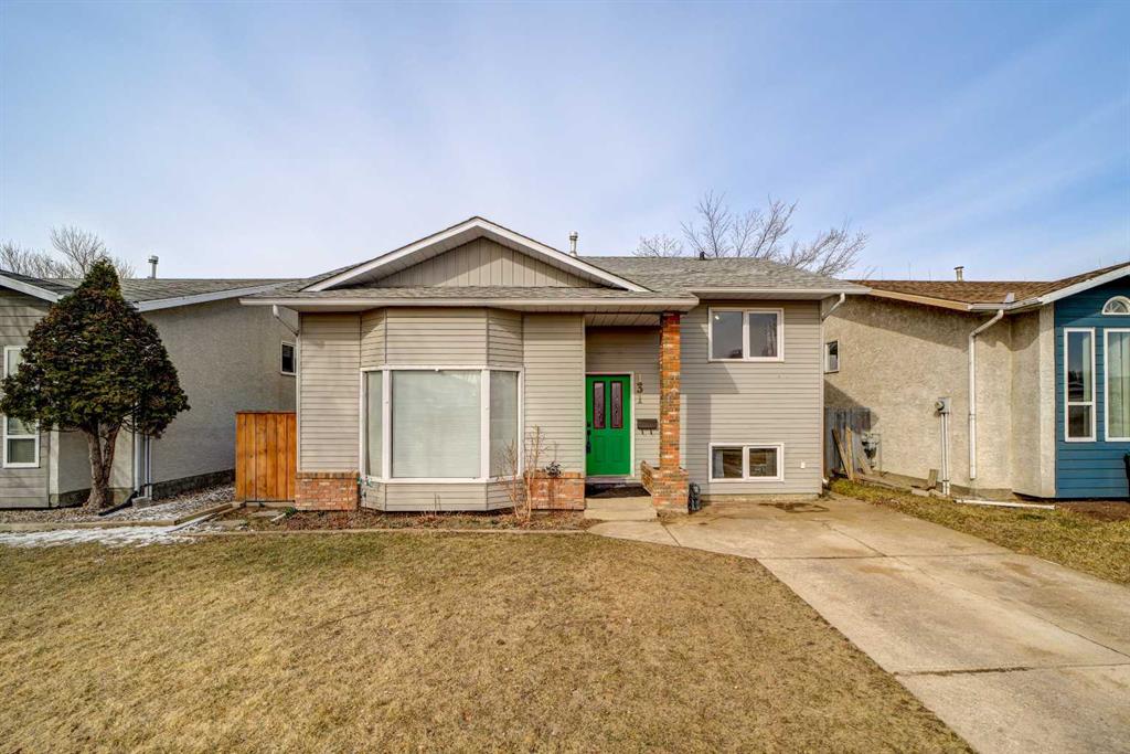 Picture of 131 Beaverbrook Road N, Lethbridge Real Estate Listing