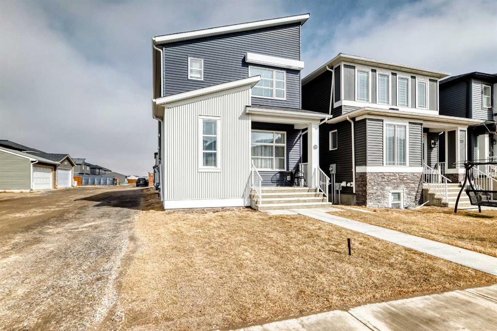 Picture of 220 Cornerstone Grove NE, Calgary Real Estate Listing