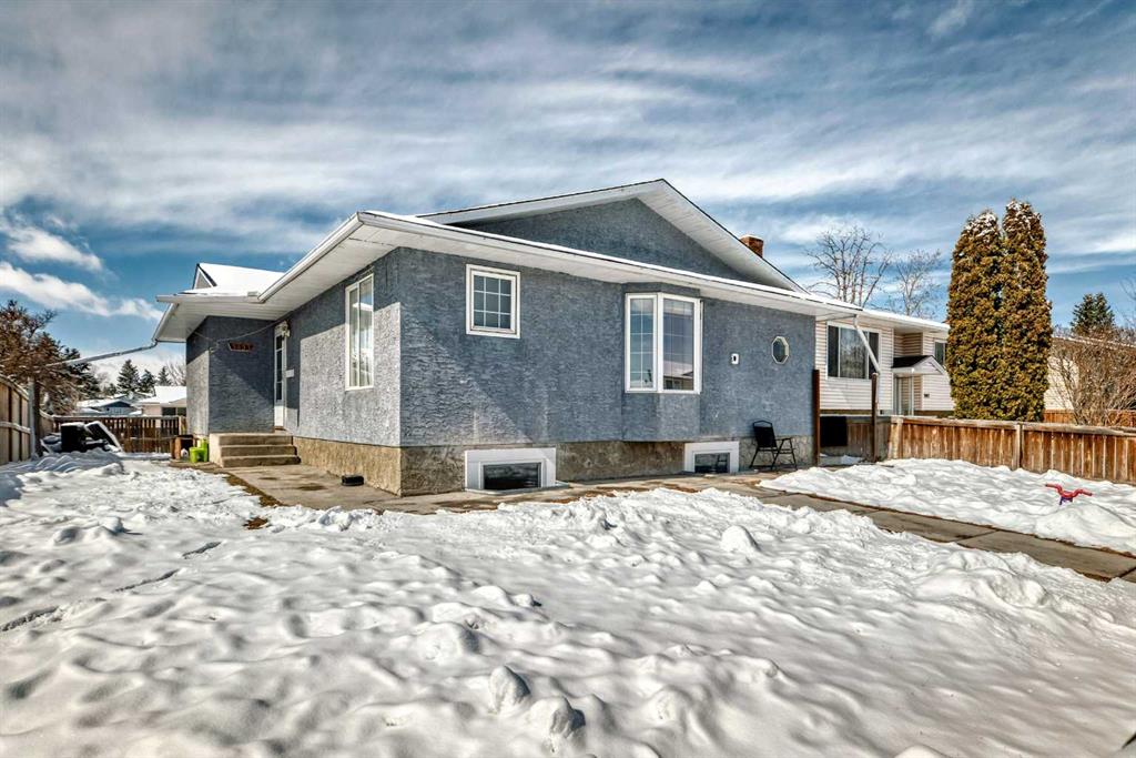 Picture of 3803 49 Street NE, Calgary Real Estate Listing