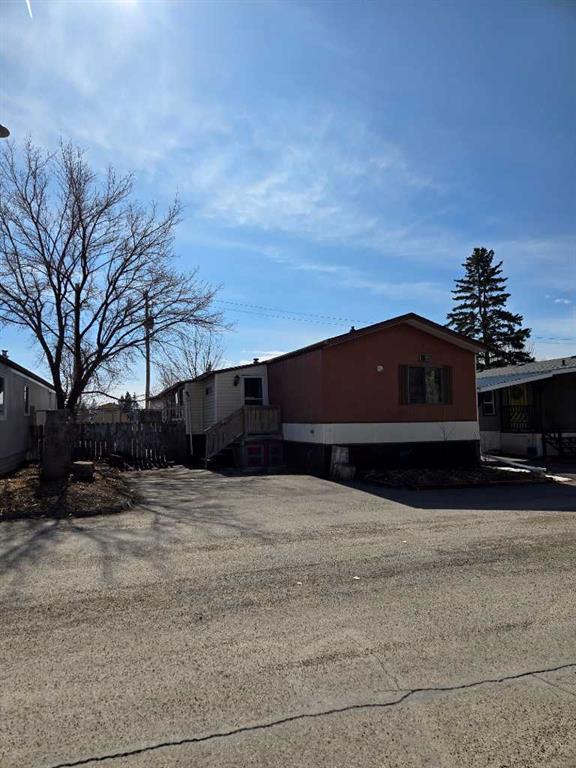 Picture of 115 Sunset Way NE, High River Real Estate Listing