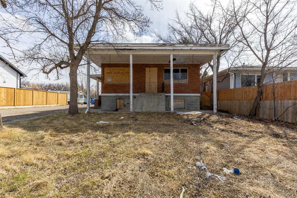 Picture of 1910 4 Avenue N, Lethbridge Real Estate Listing