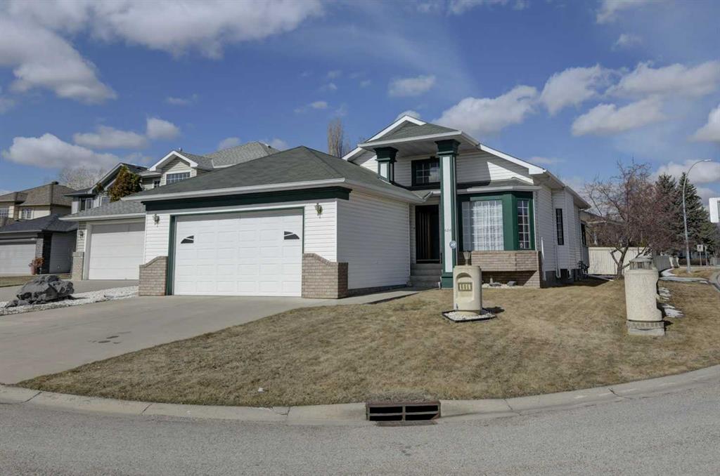 Picture of 606 DIAMOND Court SE, Calgary Real Estate Listing