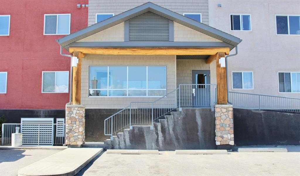 Picture of 102, 109 Seabolt Drive , Hinton Real Estate Listing