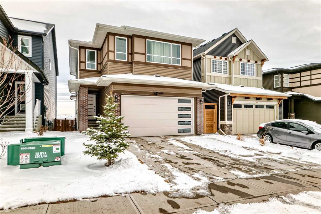 Picture of 464 Lawthorn Way SE, Airdrie Real Estate Listing