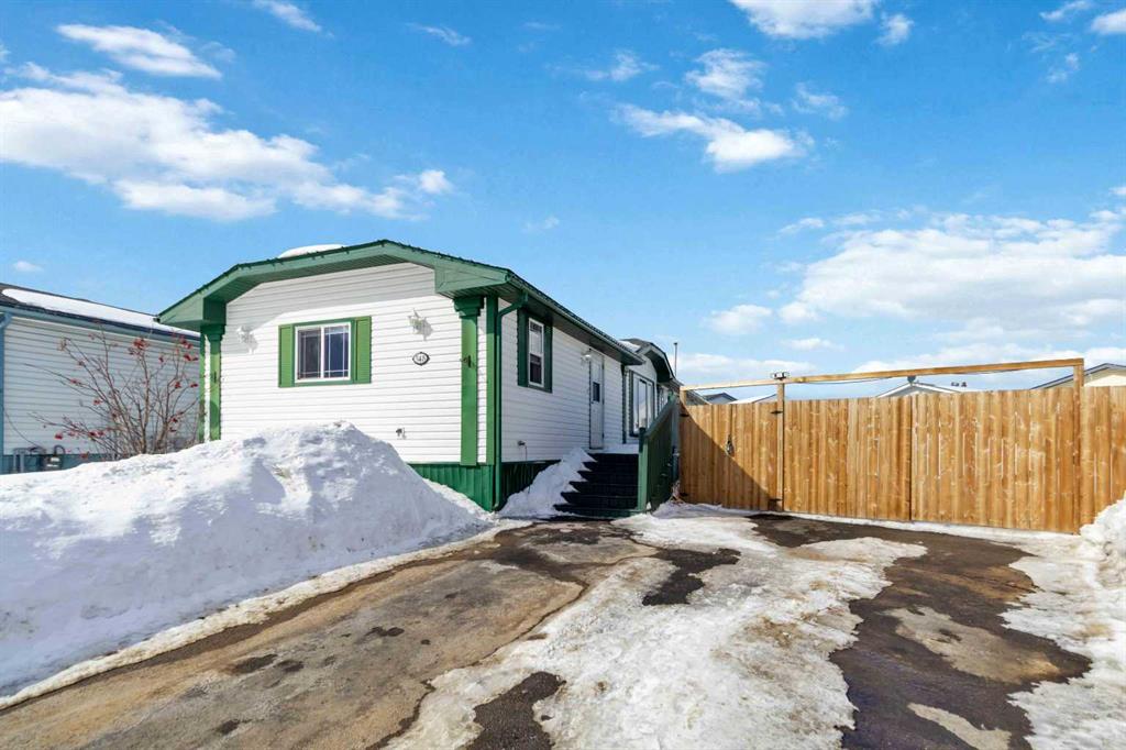 Picture of 548 Mckinlay Crescent , Fort McMurray Real Estate Listing