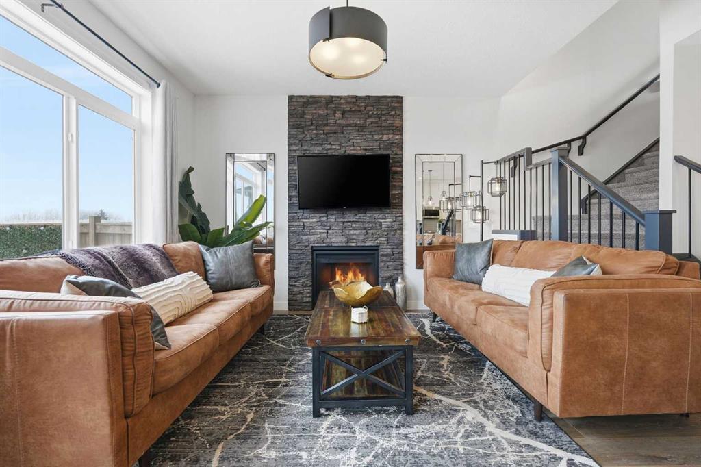 Picture of 376 Fireside Way , Cochrane Real Estate Listing