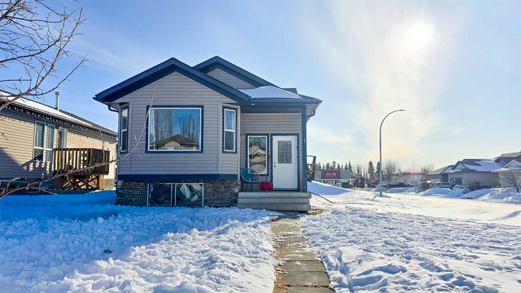 Picture of 1 Pinnacle Crossing , Grande Prairie Real Estate Listing