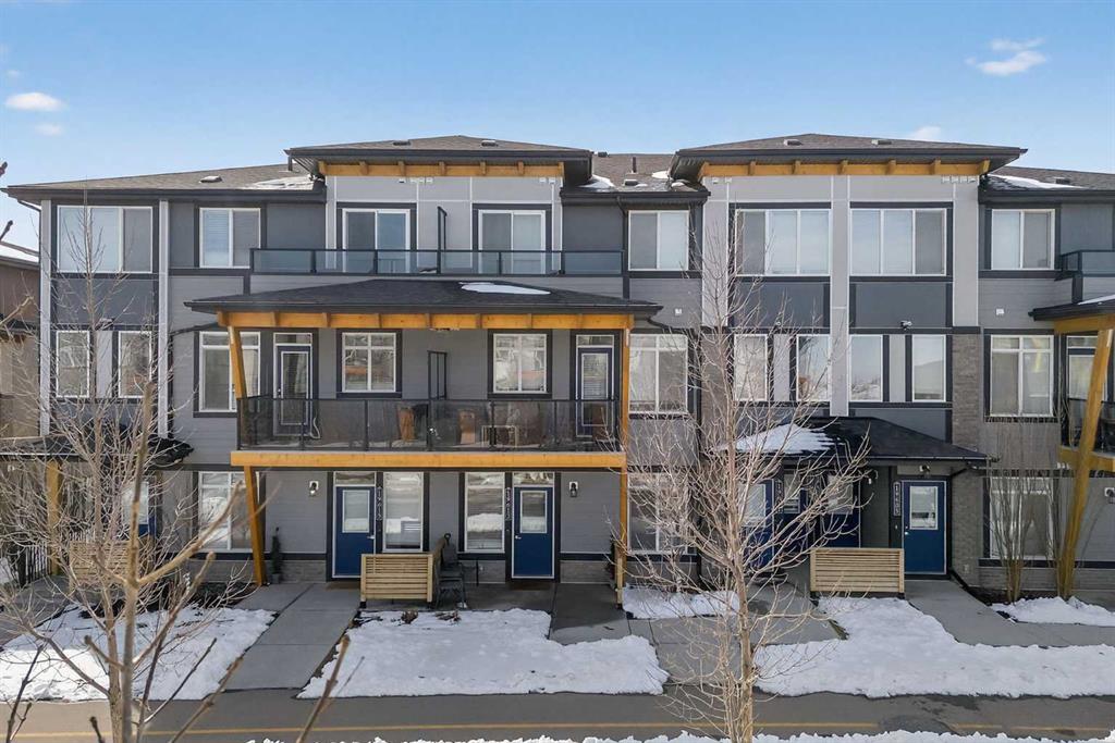 Picture of 19613, 45 Street  SE, Calgary Real Estate Listing