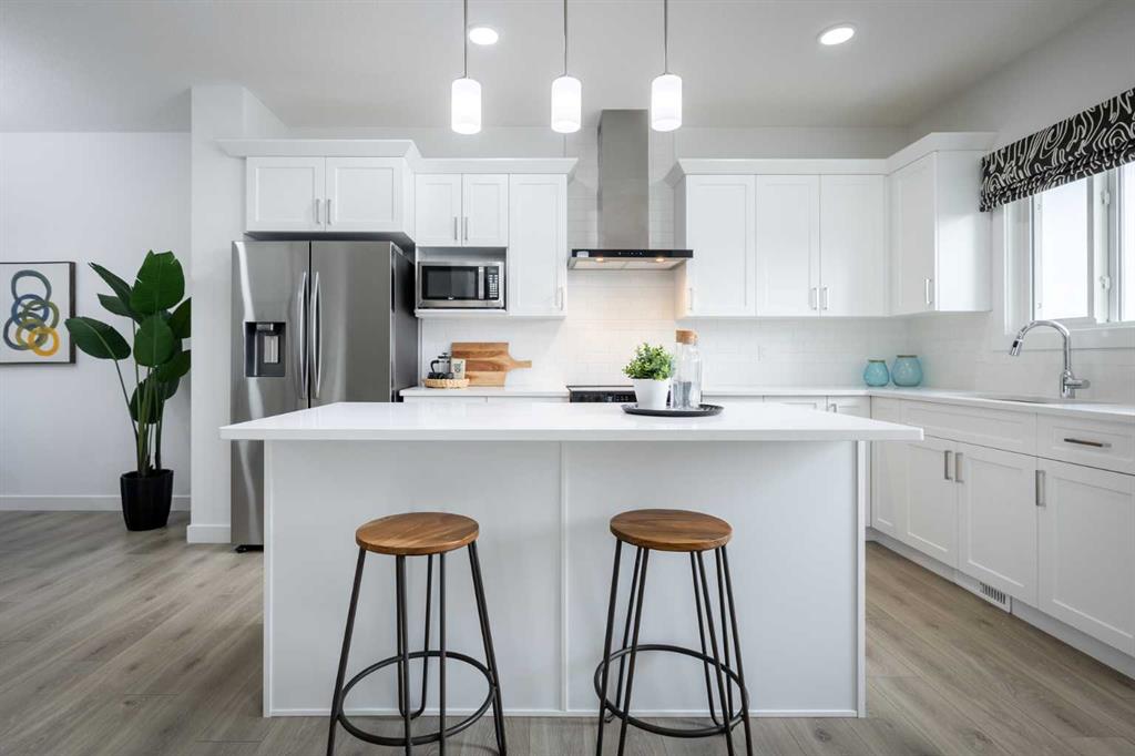 Picture of 48 Andalusian Road , Cochrane Real Estate Listing