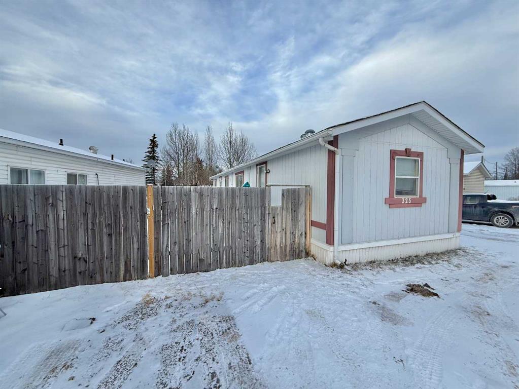 Picture of 325, 133 Jarvis Street , Hinton Real Estate Listing
