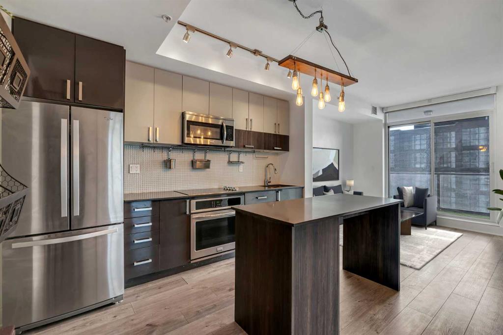 Picture of 1003, 550 Riverfront Avenue SE, Calgary Real Estate Listing