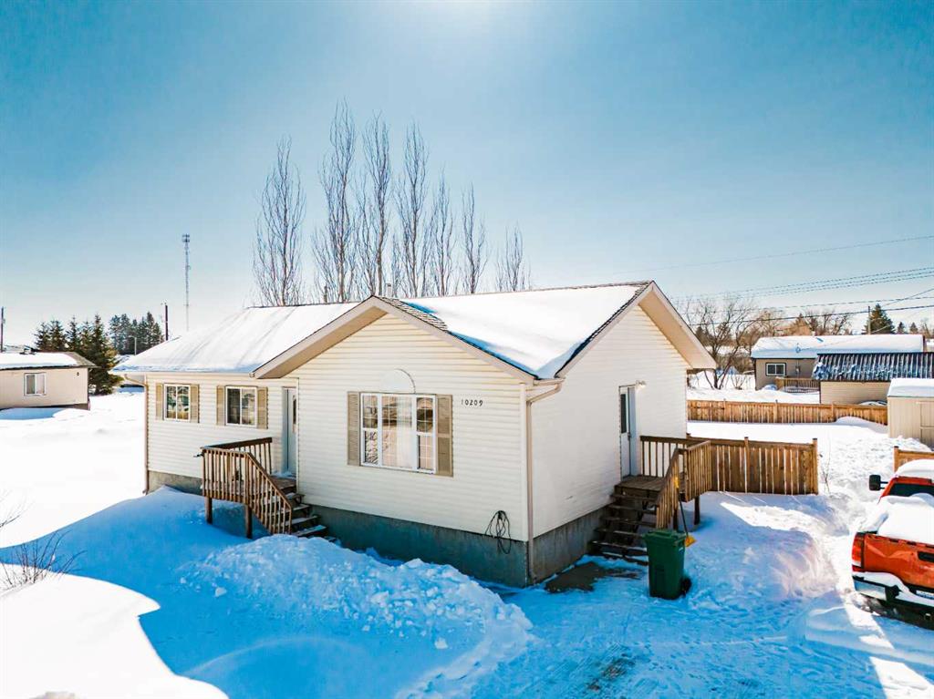 Picture of 10209 105 Avenue , La Crete Real Estate Listing