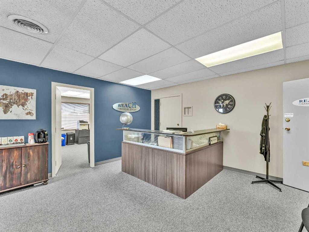 Picture of 201A, 140 Maple Avenue SE, Medicine Hat Real Estate Listing