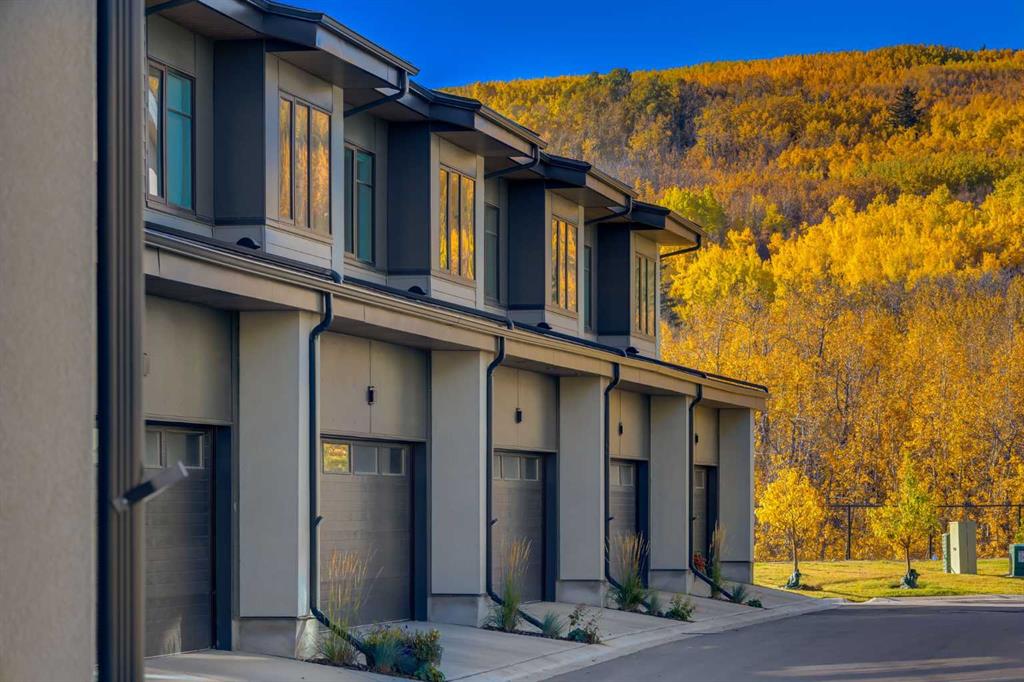 Picture of 13, 1453 Na\'a Drive SW, Calgary Real Estate Listing