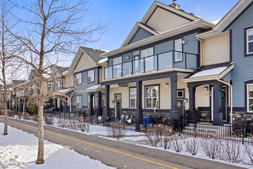 Picture of 237 Mckenzie Towne Link SE, Calgary Real Estate Listing
