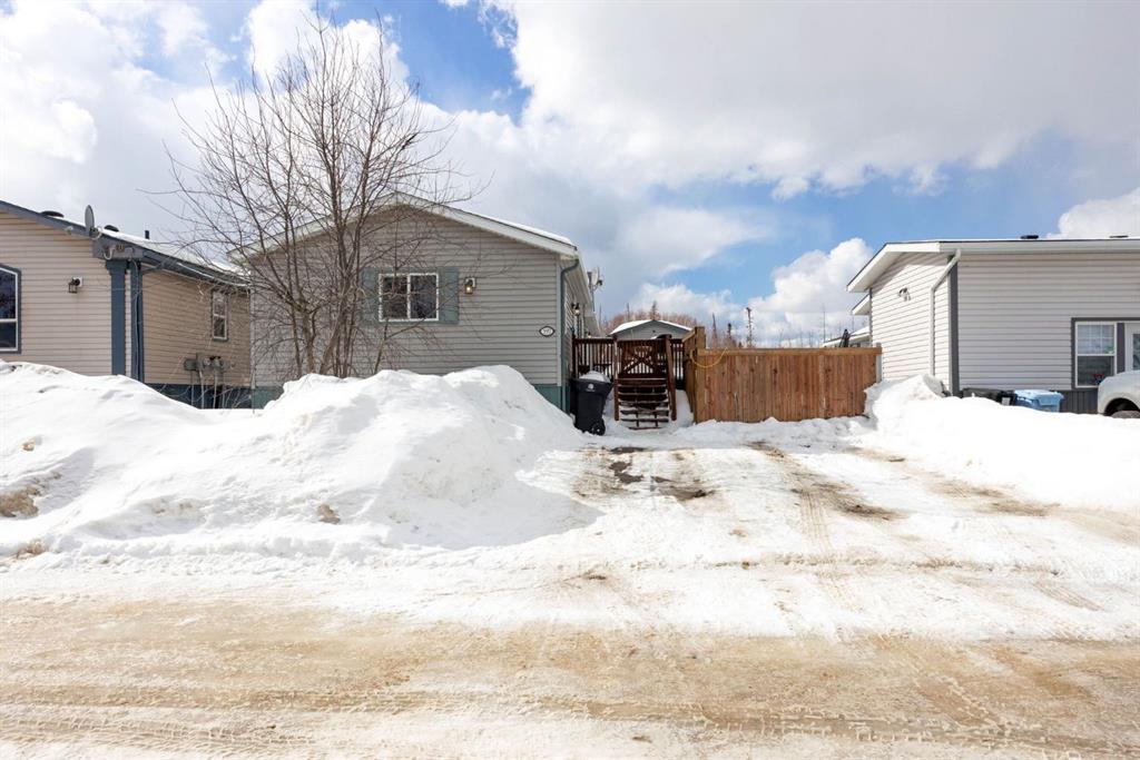 Picture of 397 McKinlay Crescent , Fort McMurray Real Estate Listing