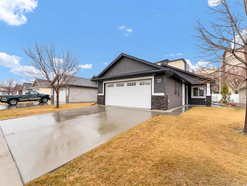 Picture of 112 Chartwell Place SE, Medicine Hat Real Estate Listing