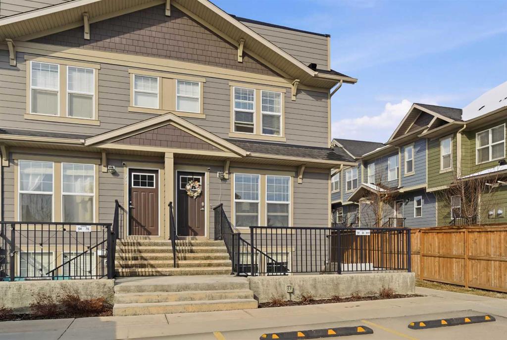 Picture of 479 Cranbrook Square SE, Calgary Real Estate Listing