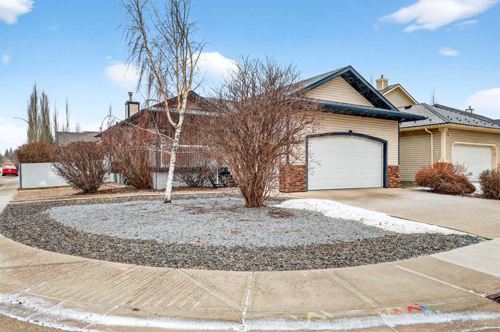 Picture of 106 Cambridge Glen Drive , Strathmore Real Estate Listing